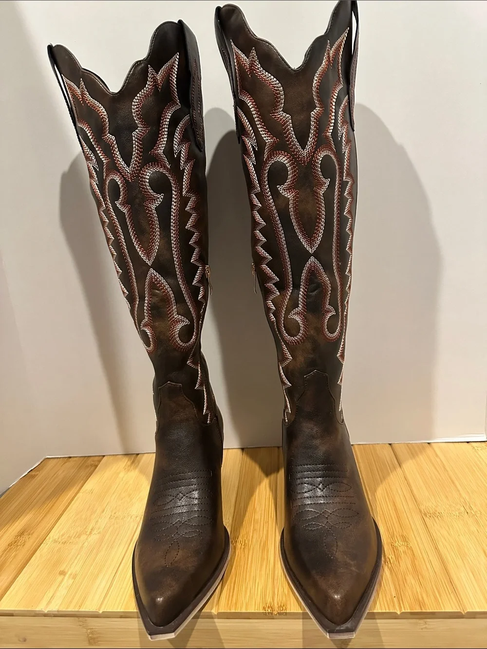 502HE - Women's Tall Brown Western Cowboy Boots with Decorative Stitching